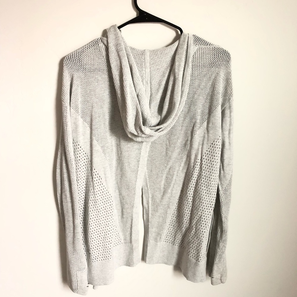 Lululemon Never Still Wrap